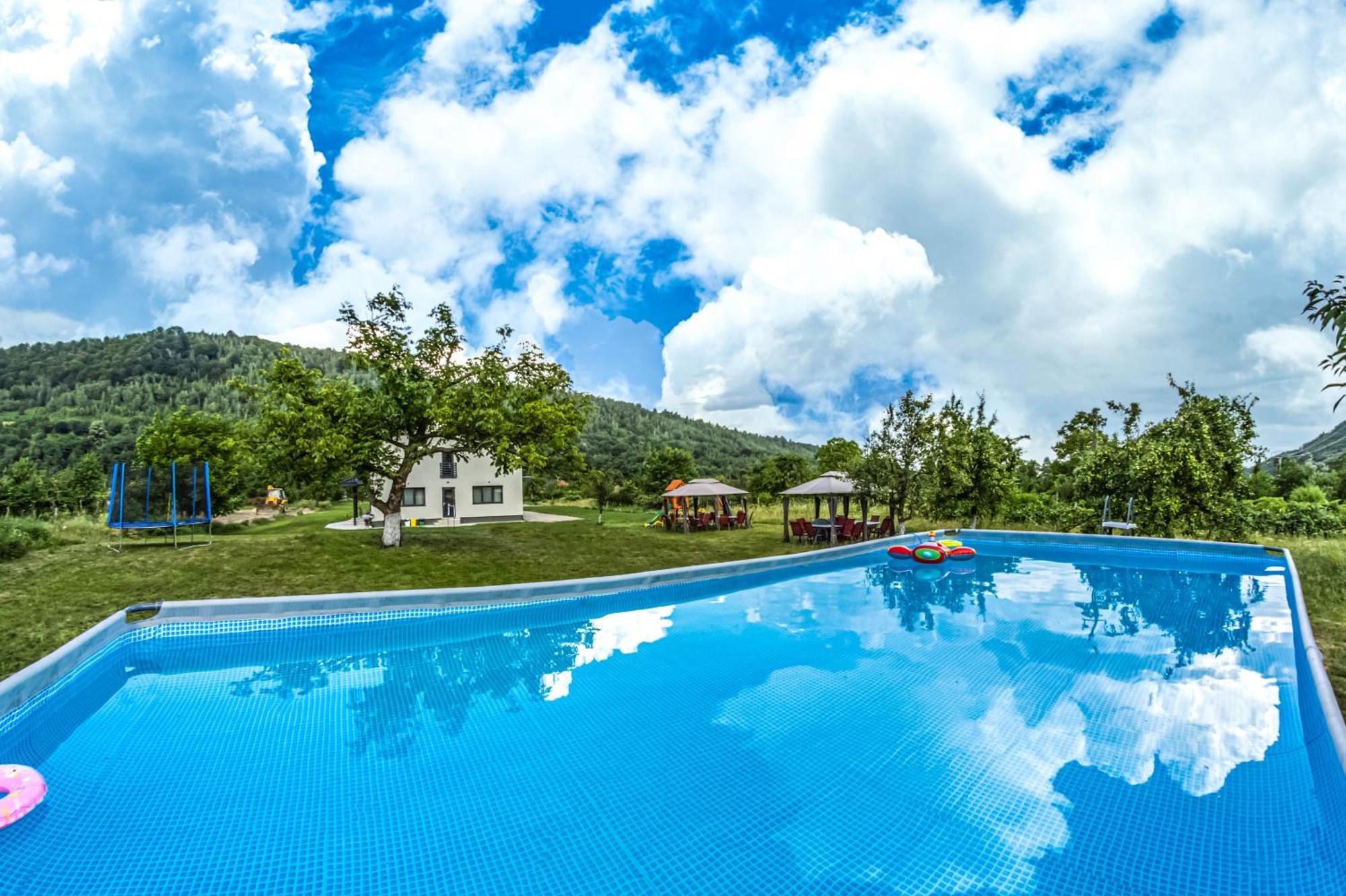 Transalpina Retreat Otel Novaci-Străini Dış mekan fotoğraf